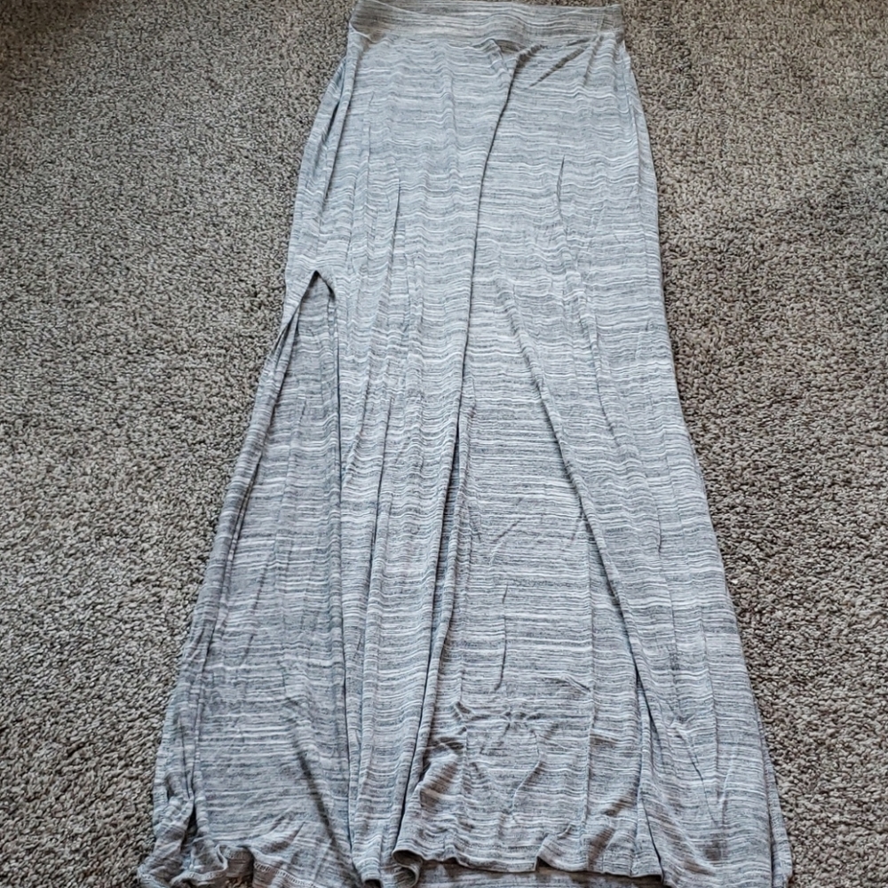 Maxi skirt with split leg